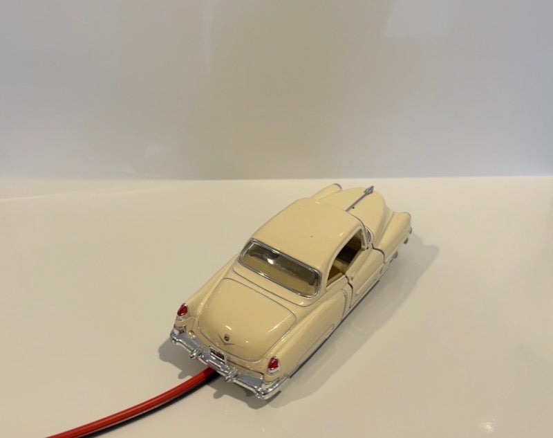 1/43 Scale Eggshell White Cadillac Series 62